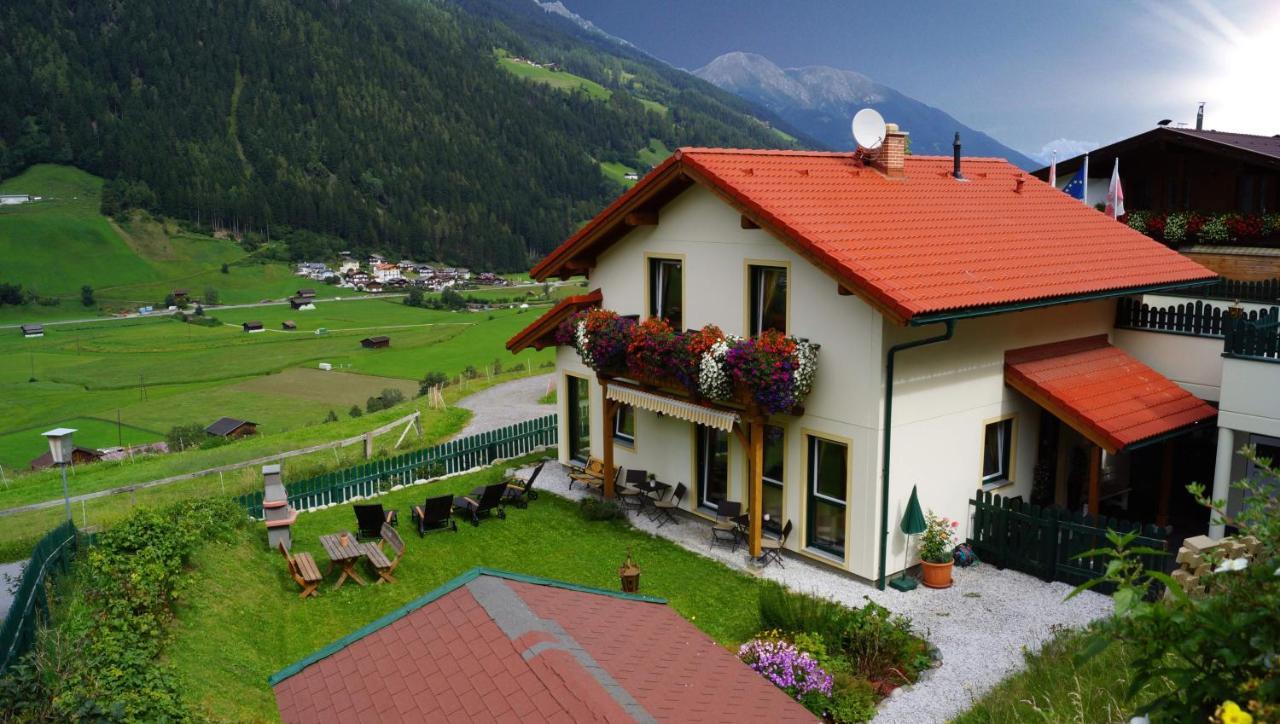 Chalet Olympia Neustift im Stubaital Exterior photo